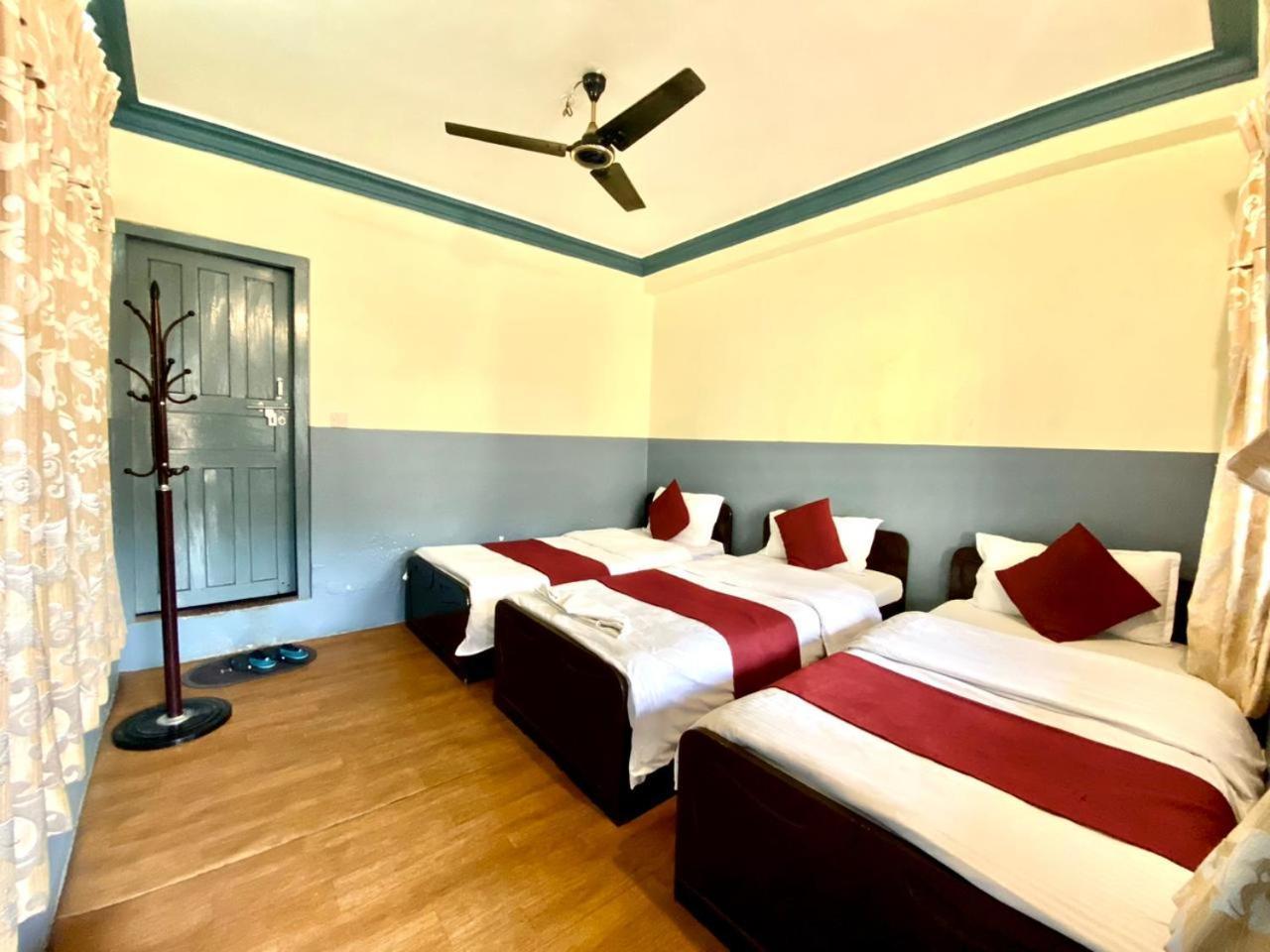 Hotel Piya Pvt Ltd Похара Екстериор снимка