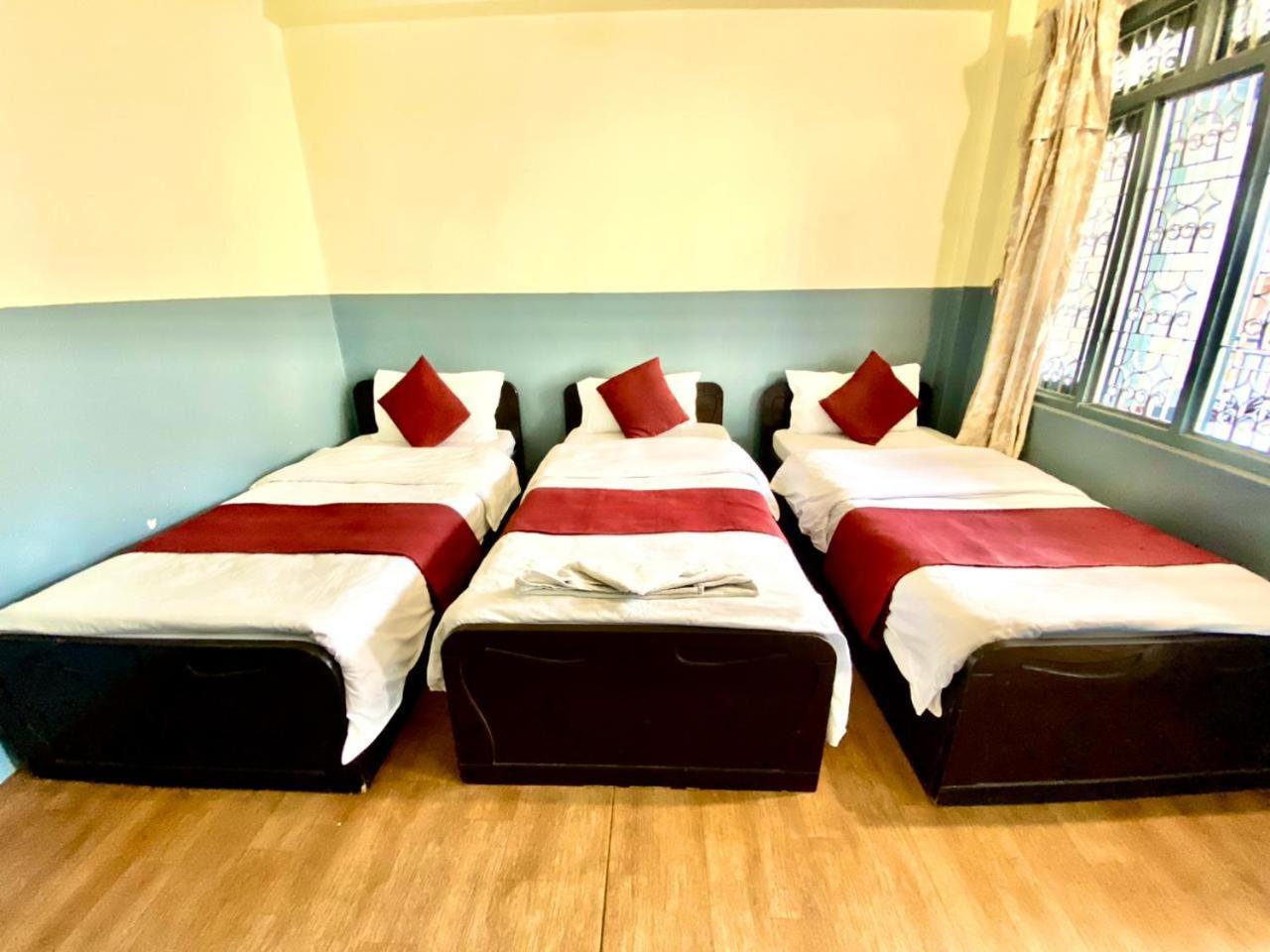 Hotel Piya Pvt Ltd Похара Стая снимка