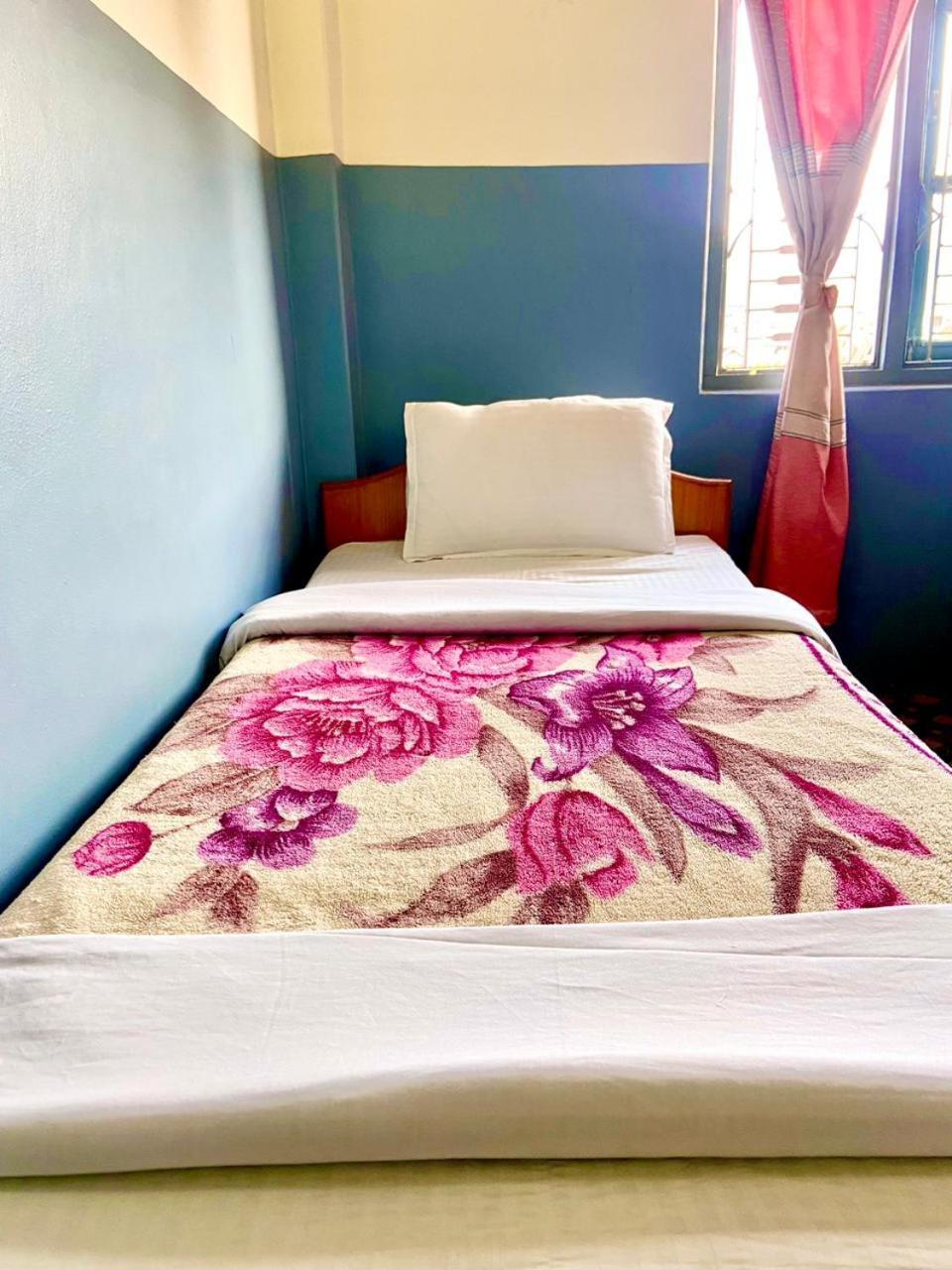Hotel Piya Pvt Ltd Похара Екстериор снимка